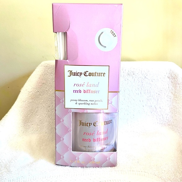 Juicy Couture Reed Diffuser in Rose’ Land scent strawberry melon and citrus - Picture 3 of 9